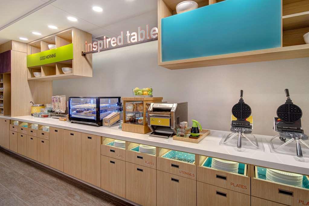 Home2 Suites By Hilton Мерисвил Ресторант снимка